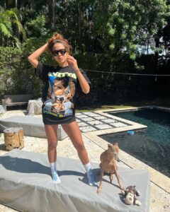 Anitta Instagram - Did u get my merch already ? // anittashop.com