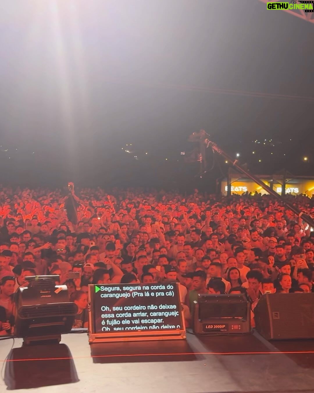 Anitta Instagram - Genteeeee!!! Here are some of my fav moments from the second day of my pre-carnival tour ππ₯ππ½π¨π I literally canβt think of a better way to kick off the yeaaaaarrr ahhhh!!! Comment a red emoji if youβre ready for more!!! β *Ad: @rexonabrasil Brazil