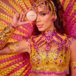Anitta Instagram - My favorite time of year is finally here!! Carnival is one of the most important and special traditions we have in Brazil and I can’t wait to share it all with you. Get ready for more looks, more dancing, more culture, more everything!!! Let’s goooo 🇧🇷 💃🏽 🧡 🎊 — Brasil, foi dada a largada do nosso kikiki pré carnaval!!! 🎉🔥 Salvador, não podia ter melhor jeito de começar nossa festa! Obrigadaaa!! *ad: @maccosmeticsbrasil Bahia - Salvador