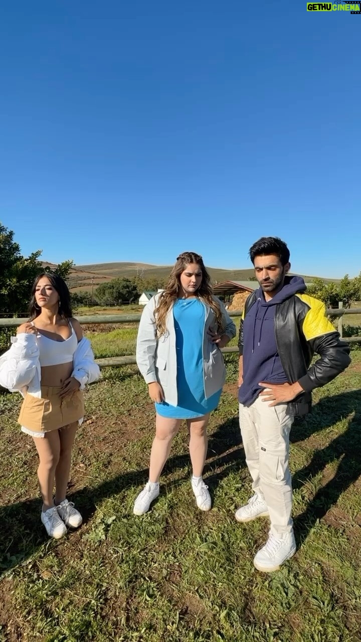 Anjali Anand - 59.1K Likes - The “Vatavaran” asked for it ✌️😂✨ @anjalidineshanand @soundousmoufakir #KhatronKeKhiladi13 #ADHM