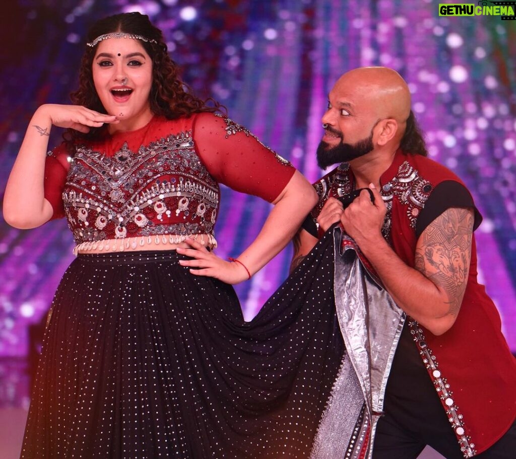 Anjali Anand Instagram - … are you guys ready for our performance tonight???? It’s VOTING NIGHT. Please cast your votes for us tonight from 9:30pm to 12am on SonyLIV app. Each person can vote 50 times from each ID. Every vote matters. If you enjoyed our performance and want to see me and @dannydjf perform better and better each week PLEASE VOTE FOR US ♥️♥️♥️♥️♥️✨✨✨✨✨