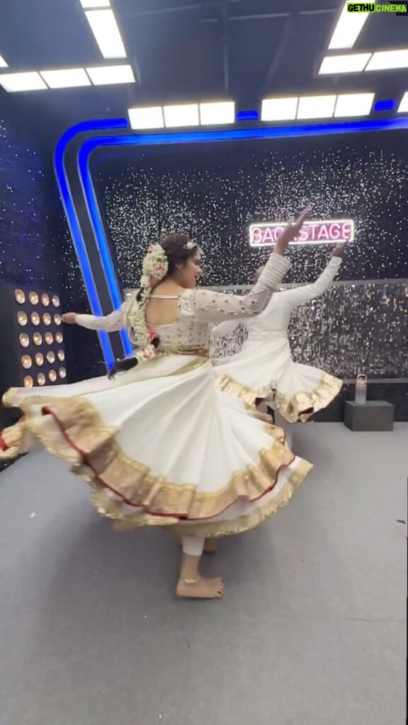 Anjali Anand Instagram - … thank you for your votes and support this past week. Your love and votes every weekend will keep us going. ♥️♥️♥️♥️ Here is a small backstage moment for you guys. @dannydjf