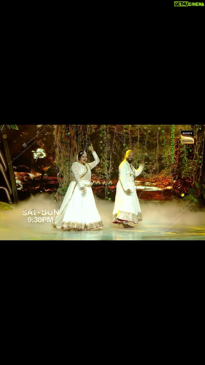 Anjali Anand - 57K Likes - Emotions se bhari #Anjali ki dreamy performance! 😍
Dekhiye #JhalakDikhhlaJaa, Sat-Sun raat 9:30 sirf #SonyEntertainmentTelevision par.
@malaikaaroraofficial @farahkhankunder @arshad_warsi @gauaharkhan @rithvik_d @anjalidineshanand @dannydjf
#NewShow #JhalakDikhhlaJaaOnSonyTV