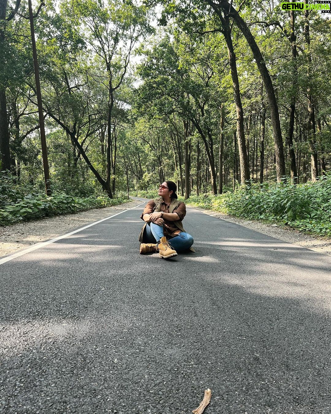 Anjali Anand Instagram - …. Thank you so much for all the precious birthday wishes. Apologies for the calls I couldn’t take, wasn’t in network most of the time. The love I got from everyone the last few days has been so special. This year, started rocky and then turned out to be the best year that made me feel like a Rani and has changed my life. People have started to recognise me, my work and that is leading to so much more good work. I will do everything in my power to fulfil my dreams because WHAT ELSE WE HERE FOR?? It includes long hours, sacrifices etc and it’s a small price to pay for the beautiful life I’m about to make for myself, all because of YOUR love and my special people who always believe in me. You know who you are. ✨ Spent this birthday in natures lap, exactly where I want to be any down time I can get. Being a city girl, The goal is to keep going closer to nature with every passing year because I’ve always felt at home in the Jungle 🌱 “Jungle Kaali ka ghar hai Sahab” (IYKYK) Thank you so much again. I love you guys ♥️♥️♥️♥️♥️♥️♥️✨✨✨✨