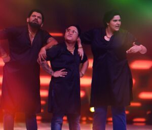 Anjali Anand Instagram - …. I didn’t know I had a BHAI streak in me. Can’t wait for you guys to see our performance tonight. Dekh ke accha lagaa toh VOTE KAR NA MAAMU ♥️✨ Please watch us have a blast and pay tribute to one of the best written and performed characters in the history of Indian cinema. EVERYBODY LOVES CIRCUIT and if you know me, you know how much I love love love circuit and everything @arshad_warsi does ♥️✨ my love for the actor and character made me dedicate this whole week to him. I may not say much but I’m sure when you see the performance, you’ll know. It will show ♥️♥️♥️♥️ #jhalakdikhlaajaa #anjalianand #anjanny Hair @pinkyroy9467 Makeup @beauty_integrated_official Costumes @harshalds @komalsoni_ @shilpa.suraj.chhabra Choreo team (all my jaans) @kunjanjani @maheshpoojary80 @sunita_datta9 @blue_theflava @rahulkatariaa Our cutest cheerleader @salsasneha