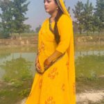 Anjana Singh Instagram - Recreating Sautiniya Song….with @kaanumukherjee master ji Missing @aamrapali1101 Ji #bhojpuri #songs
