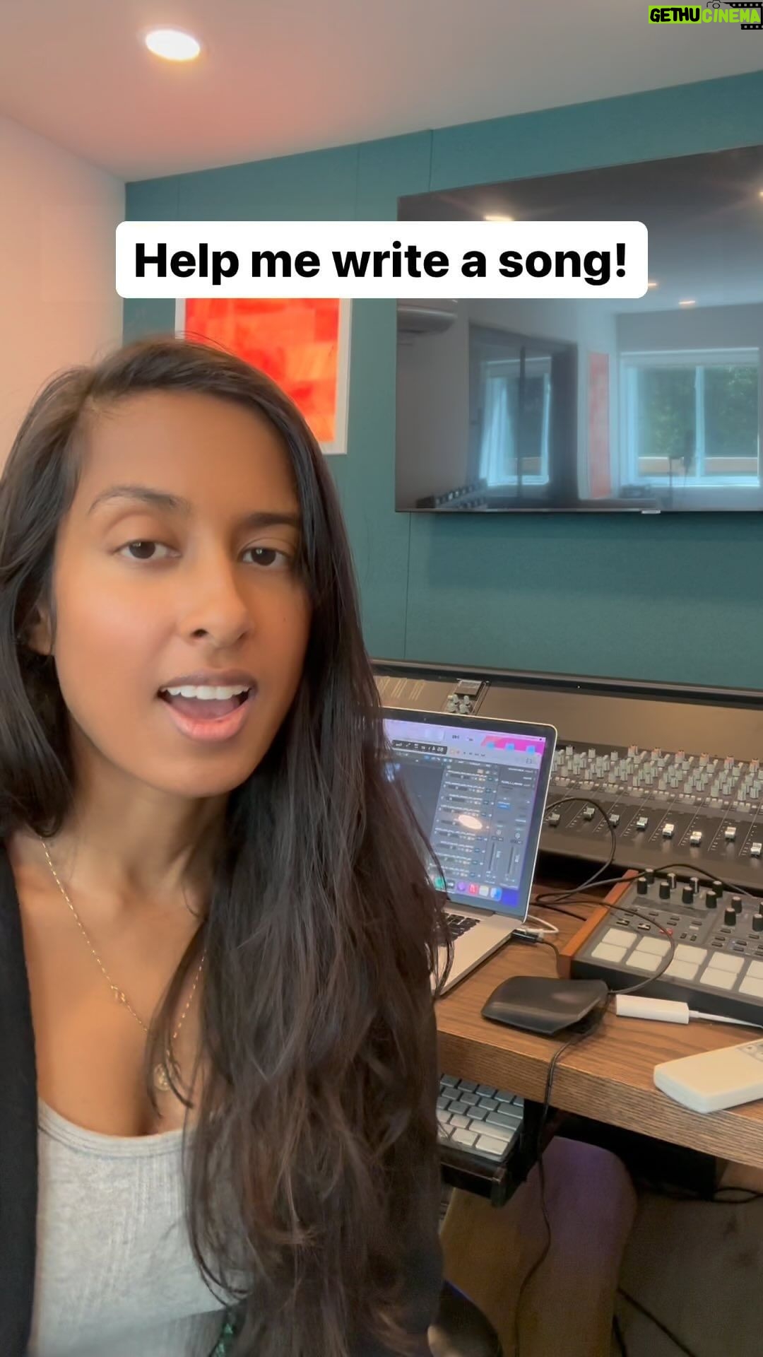 Anjulie Persaud Instagram - Comment a lyric, mood, vibe, concept, phrase - anything that you’re feeling! #songwriter #musicproducer #indieartist