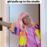 Anjulie Persaud Instagram - Wait for it… 😳 #weird #skit #studio #reels