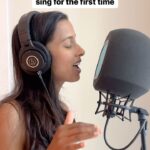Anjulie Persaud Instagram - Wait for it… 😳 #singersongwriter #producer #artist #studio #reels