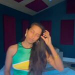 Anjulie Persaud Instagram - If I had a verse on MIA’s “time traveler” 🎤 #mia #openversechallenge #songwriter #independentartist #guyanese #indian #desi