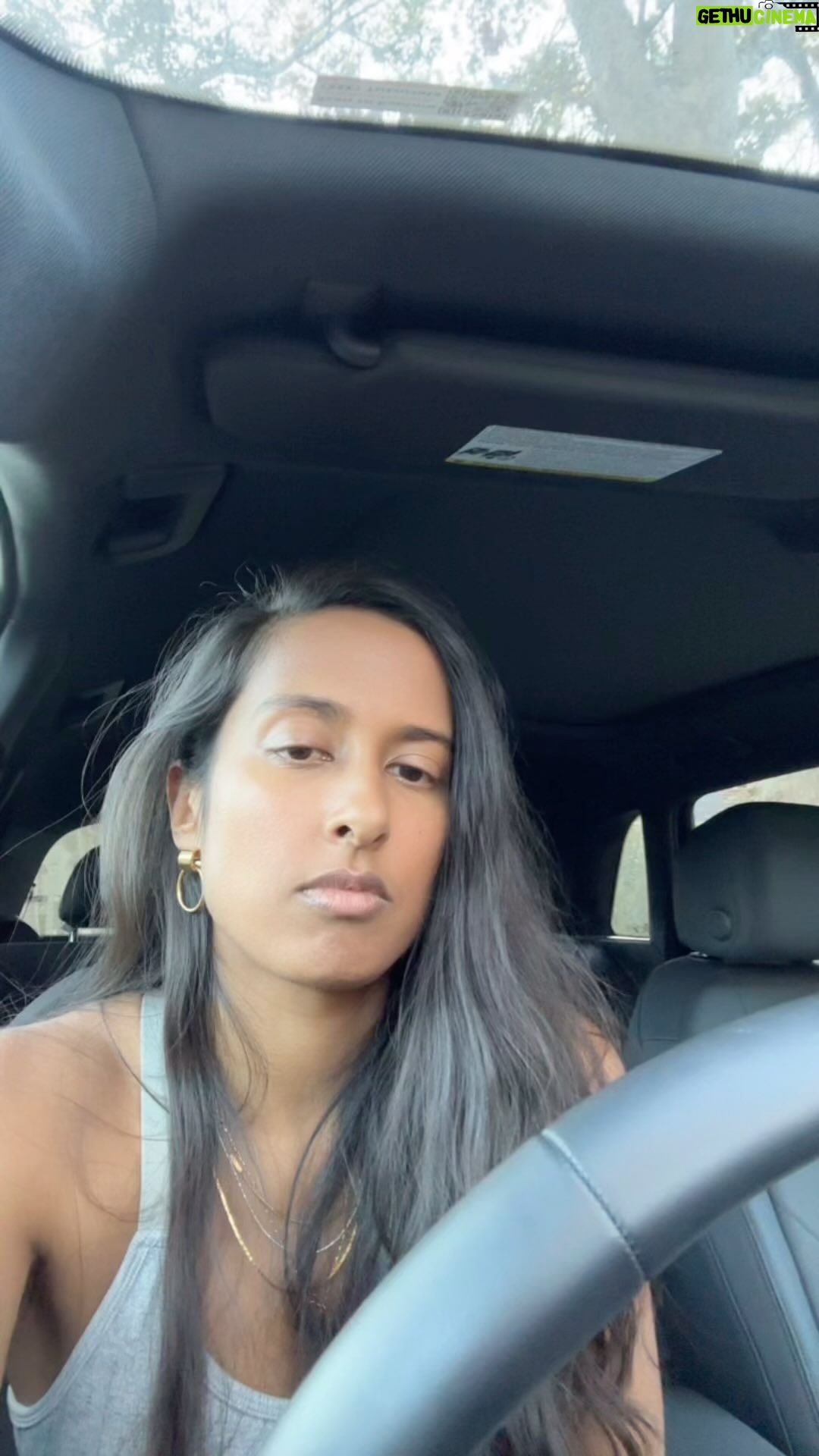 Anjulie Persaud Instagram - ππ½ππ½ππ½π«ΆπΎπ«ΆπΎπ«ΆπΎ #trolls #haters #newmusic #indieartist #guyanese #indian #desi