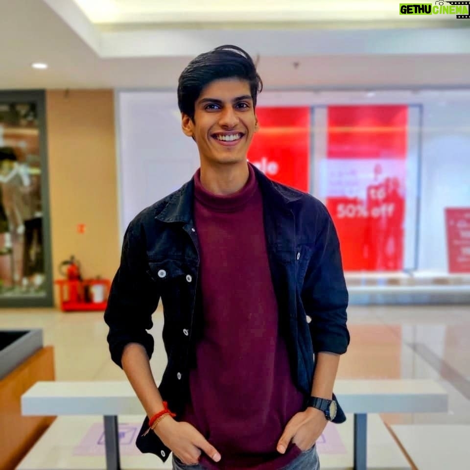 Anmol Jyotir - 3.6K Likes - Classic Christmas Eve โค๏ธโจ... #merrychristmas๐
