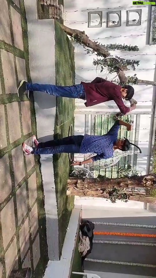 Anmol Jyotir Instagram - Matching the Grooves with @apurvjyotir 😎🤙... Challenge accepted @shivangijoshi18 😊✨ #kismatteri #lovethevibes💕... Our DOP... @aarambh.trehan (worked really hard 🙂🤗)