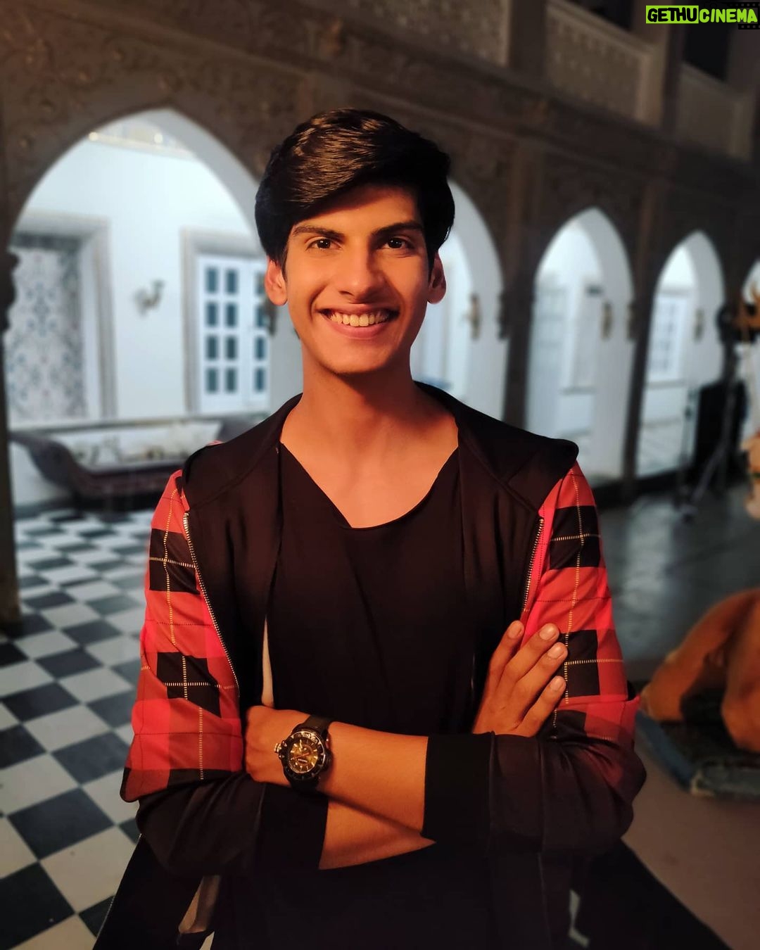 Anmol Jyotir - 6.3K Likes - A day without laughter is a day wasted ๐โ๏ธ