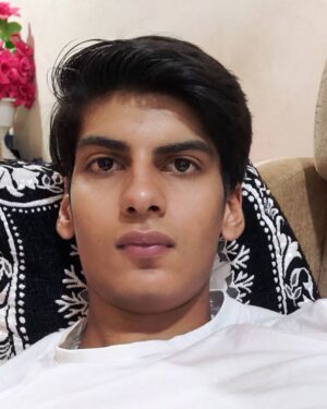 Anmol Jyotir Instagram - Seriousness has no fun...it only looks good on insta 😎😁... so chill and enjoy every moment of life 😊❤️#randomclick