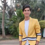 Anmol Jyotir Instagram – The most contagious trait in a human being….the happiness you’ll find right under your nose😄💛🧡 #smilelikeyoumeanit
