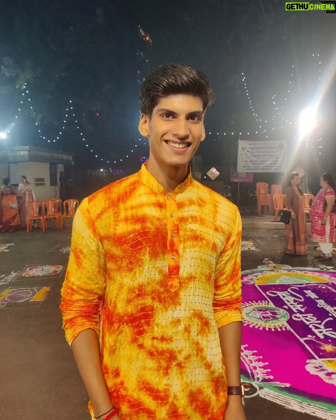 Anmol Jyotir - 2.8K Likes - May this Diwali light up new dreams!!๐ช๐งก
.
.
.
#diwalicelebration #happydiwali #diwali2022 #diwalioutfit