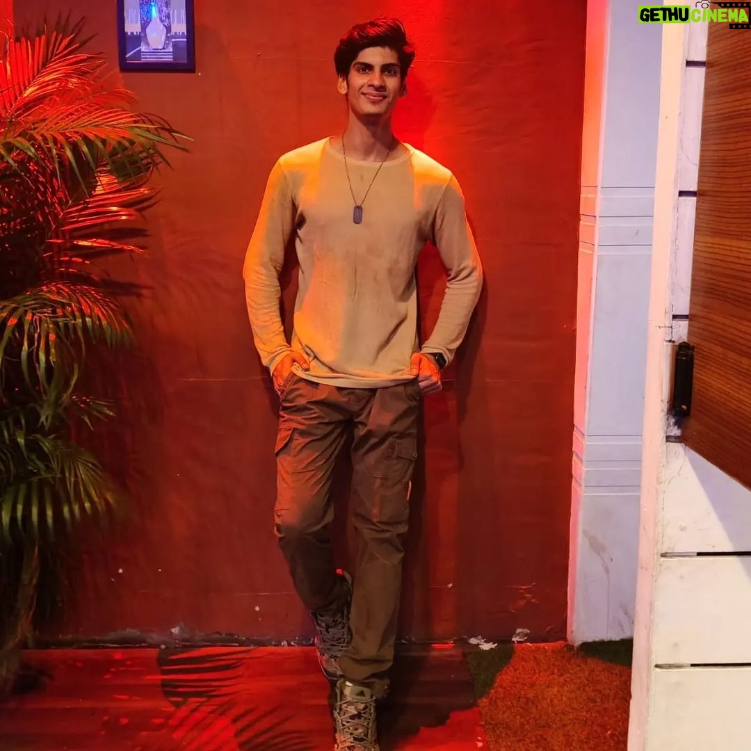 Anmol Jyotir Instagram - Lights are magic...it effortlessly describes you a versatile... #playingaroundwithlights