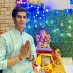 Anmol Jyotir Instagram - I wish Bappa visits your home with bags full of happiness, prosperity, and peace ❤️ #ganpatibappamorya #pudchyavarshilavkarya #happyganeshchaturthi
