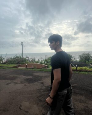 Anmol Jyotir Instagram - Sukoon bhari zindagi✨
Last pic has my heart ❤️

#travel #explore #ganpatipule #ratnagiri #wanderlust
