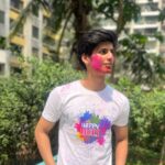 Anmol Jyotir Instagram - When they wish you first with the permanent one 😌 So bura na maano holi hai 🖍️❤️💜 #happyholi