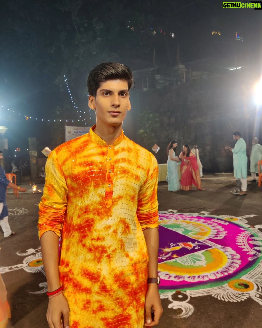 Anmol Jyotir - 2.8K Likes - May this Diwali light up new dreams!!๐ช๐งก
.
.
.
#diwalicelebration #happydiwali #diwali2022 #diwalioutfit