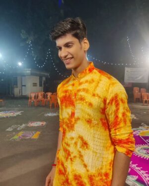 Anmol Jyotir Instagram - May this Diwali light up new dreams!!🪔🧡
.
.
.
#diwalicelebration #happydiwali #diwali2022 #diwalioutfit