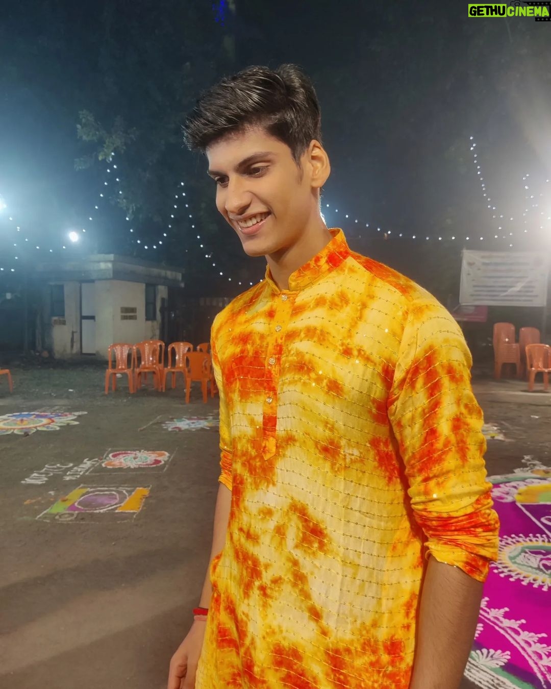 Anmol Jyotir - 2.8K Likes - May this Diwali light up new dreams!!๐ช๐งก
.
.
.
#diwalicelebration #happydiwali #diwali2022 #diwalioutfit
