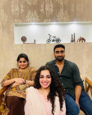 Ann Augustine Instagram - What is there to say that I’ve not said before… so I’ll say it again… 
I’ll be forever by your side.  Miss you much ❤️

#babysister #sisterlove #home #family #bestie #brother #jewelleryaddict #silver #art #flowersonmyhair #kohlinmyeyes #coffeeaddict #artlover