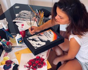 Anna Eremin Instagram - A praia está óptima 🎨