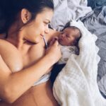 Anna Eremin Instagram - Sempre disse que Setembro era o melhor mês de todos 💫 [ya,ya,ainda me venho queixar do glamour do pós-parto e quão fascinante é viver sem conseguir sentar o rabo numa cadeira. Agora não posso… ela está a fazer uma careta diferente e eu vou olhar para ela e constatar que é a cara chapada do pai e que fixe que é amá-los aos dois]