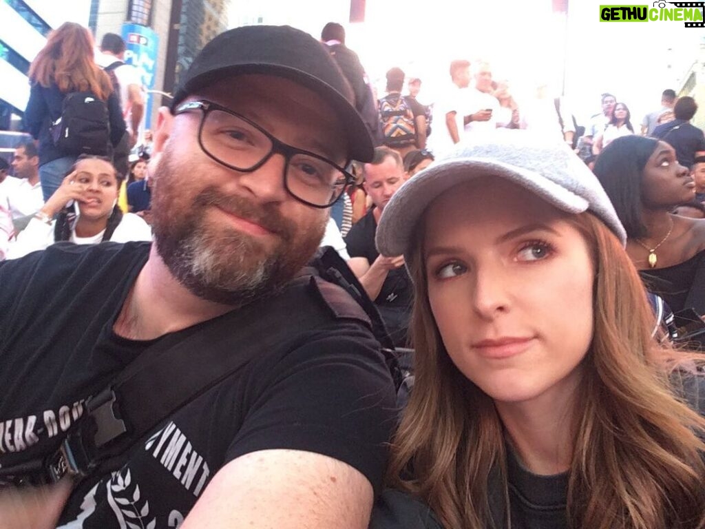 Anna Kendrick Instagram - The first time my brother and I came to times square by ourselves from Maine we were 12 and 14. Now he’s a real New Yorker and we’re old as fuck, but he indulged me.