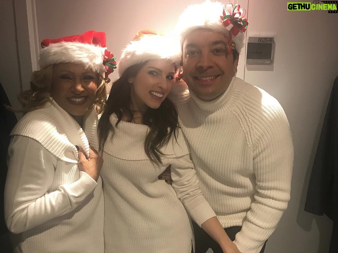Anna Kendrick Instagram - Christmas Card 🎄✨ #ClassroomInstruments #BabyPleaseComeHome #DarleneLove