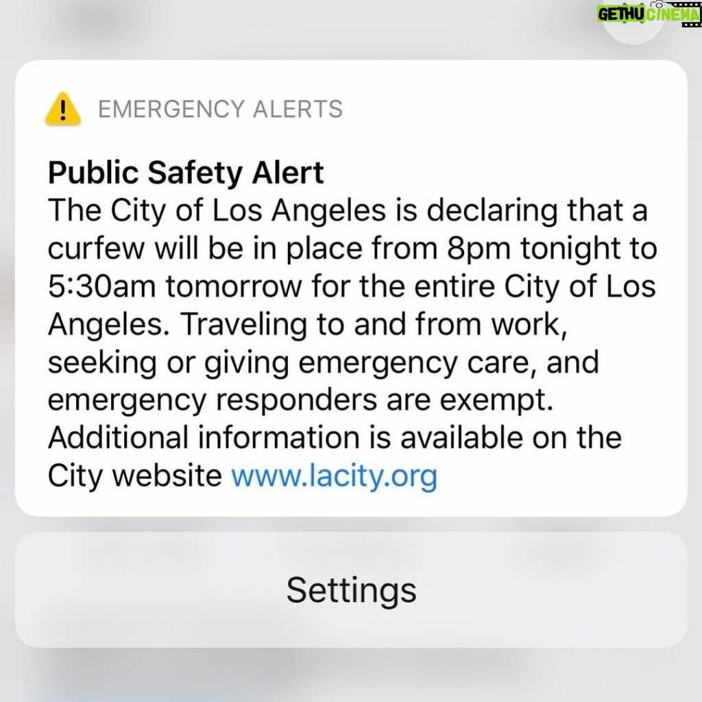 Anna Kendrick Instagram - ‪I’m home now, but damn. This emergency alert just popped up. Stay safe out there everyone. #laprotest ‬
