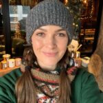 Anna Passey Instagram - Abandoned for football @ashleytd but very happy nontheless thanks @thegrove_wilmslow for hosting me and @kipcandleco and the lovely @lyonandfeather 🌲🕯🍷