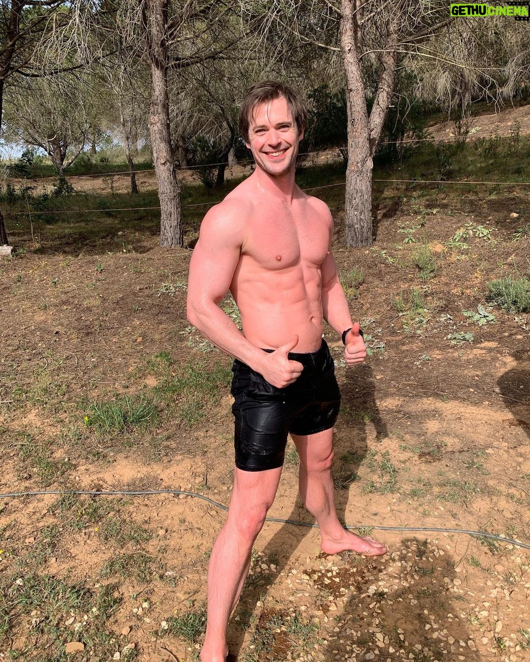 Anna Passey Instagram - Feeling very grateful to have experienced a really magical day taking @alex_vliege @iceman_hof workshop. We practiced yoga, breathwork, cold exposure all with the most incredible backdrop of @thelemonlodge.pt Even the dogs joined us for some deep breathing and a cold dip. Wonderful people, teaching and energy, if you ever have the opportunity to, DO IT. I got so much from this day, and look forward to taking it forward into my home life. During this day I thought of a time midway through lockdown where I couldn’t imagine having access to something like this again, and felt truly grateful. An important reminder to always say yes when opportunity presents itself. It’s so important for the spirit. Not an ad, just a huge glowing recommendation 🤍