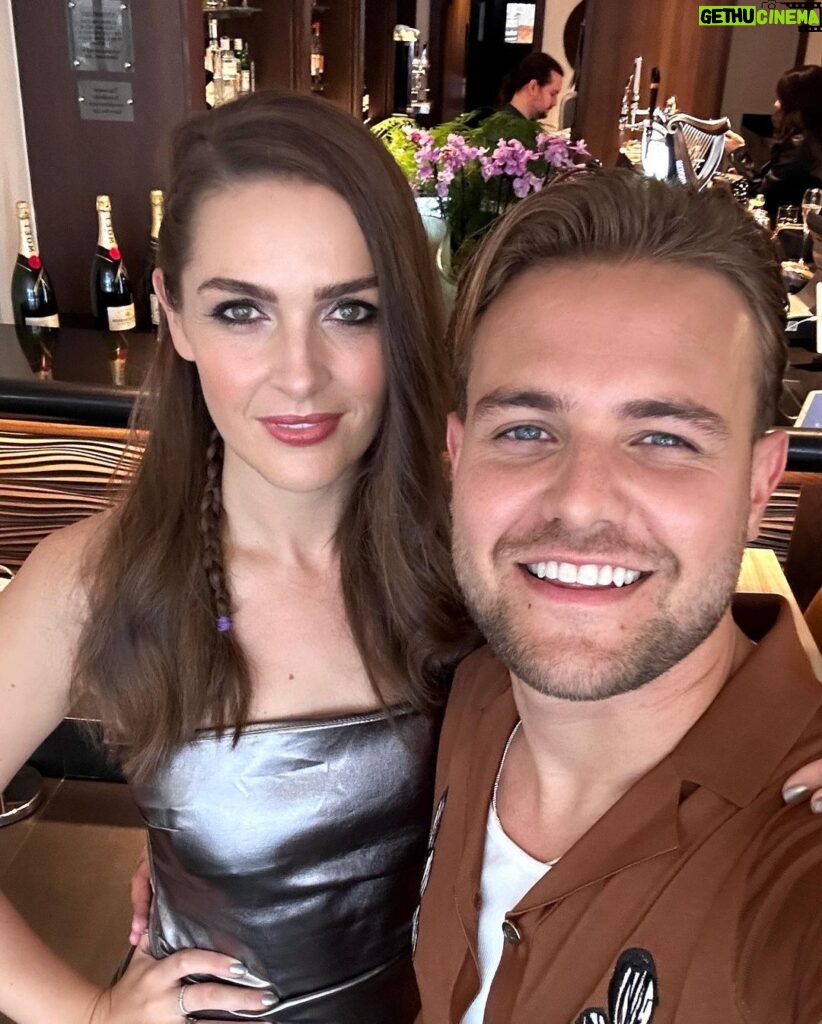 Anna Passey Instagram - Thanks for having us @insidesoapmagazine 🎉 Gorgeous night at The Inside Soap Awards, thank you to everyone who took the time to vote for @matthewjamesbailey and I 🤍 Thank you to the lovely @lambert_locks for getting me ready 🥰