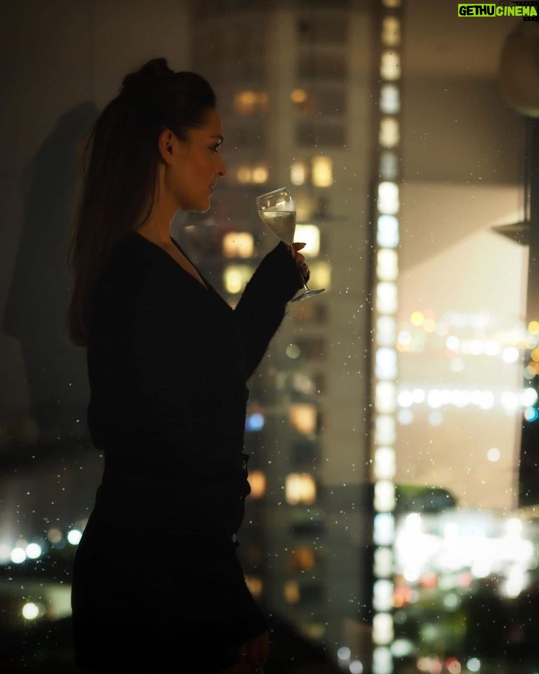 Anna Passey Instagram - We recently partnered our @kipcandleco with @innside_by_melia_uk @innside_by_melia creating a beautiful bespoke scented diffuser for their gorgeous Docklands Condo Suite in Liverpool. We went for a little stay over at the Condo to celebrate and take in the epic views. @kylepryor