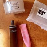 Anna Passey Instagram - S U N D A Y S E L F C A R E Sharing a few of my current favourite skincare heroes! @osmosis_beauty Lift off cleansing balm-I slather this right over my makeup at the end of the day and it lifts everything away beautifully! @grownalchemist Hand balm-a must for my handbag, their fragrances are out of this world! @dr.pawpaw (previous PR gifted) I’ve used their products for years, and am a huge fan, but this eye cream has really stood out to me as something special! Perfect consistency, non greasy and definitely brightening! Since using it I notice my makeup sits way less around the creases of my eyes. There was also an SPF cream in this range, I’m keeping my eyes peeled for as I’ve heard good things and it sold out almost everywhere! @kipcandleco handmade natural soap scrub bar, the coconut base adds next level moisture and the fine coffee ground exfoliate is THE BEST SCRUB I’ve ever used-great for pre-holiday glow, fake tan removal and dull winter skin, it’s a year round hero for me!