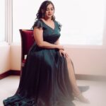 Anna Rajan Instagram - A touch of elegance. MUA @vini_makeup_artist_. 👗 @nova_fashion_boutique_by_brind. Photography @yadhukrishnan_tcr. Jewellery. @sappuz_rental_costume