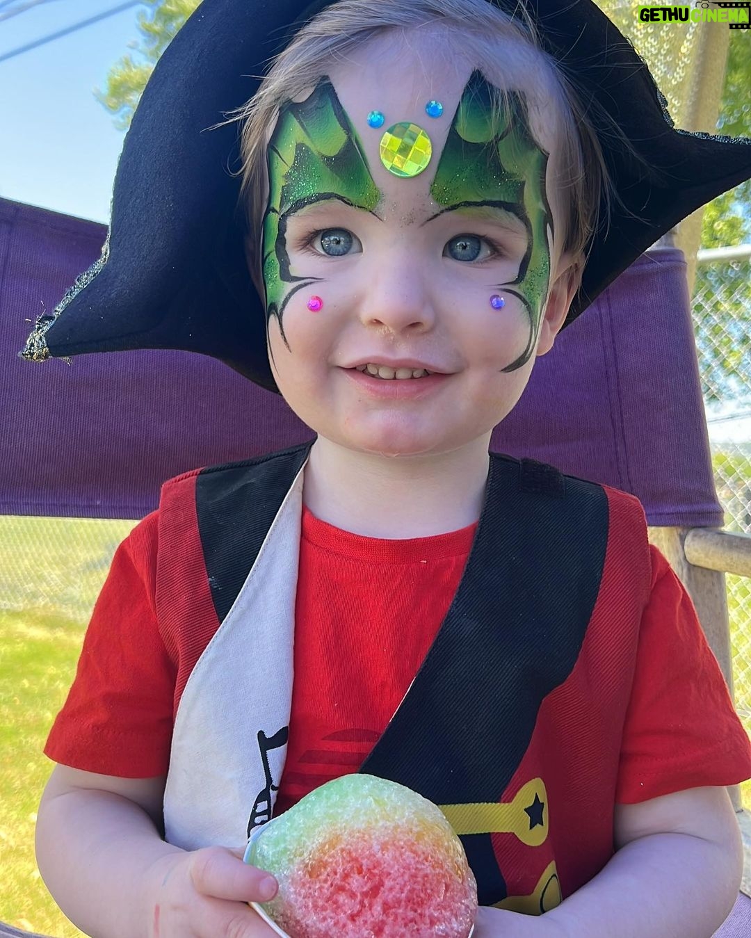 Anna Wood Instagram - Mother’s Day Hudson Valley Pirates Festival. Swipe to see the post-pirates-fest-snooze-fest.