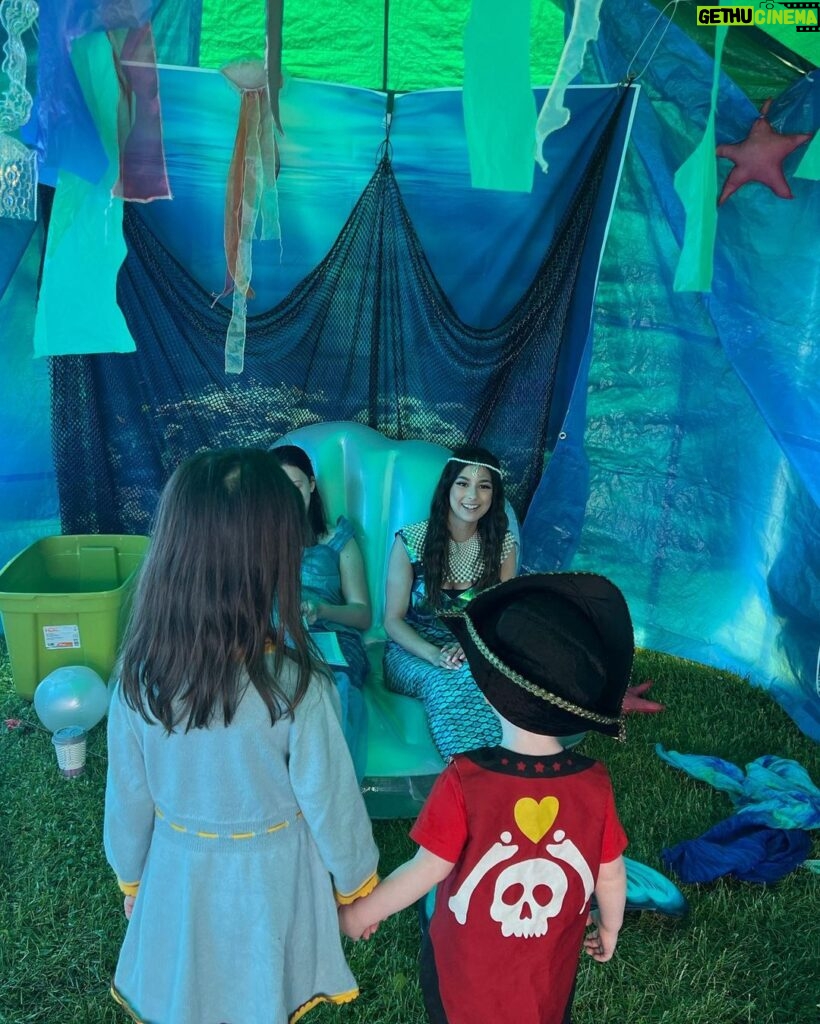 Anna Wood Instagram - Mother’s Day Hudson Valley Pirates Festival. Swipe to see the post-pirates-fest-snooze-fest.