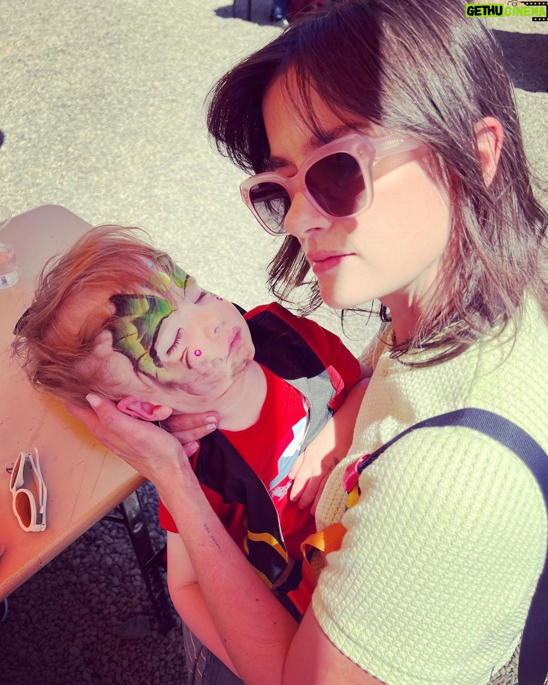 Anna Wood Instagram - Mother’s Day Hudson Valley Pirates Festival. Swipe to see the post-pirates-fest-snooze-fest.