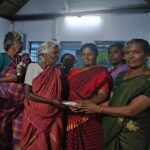 Annabharathi Berchmans Instagram - இன்று நான் செல்ல முடியாததால் என் அம்மாவின் கைகளால் வெள்ள நிவாரண பொருட்கள் வழங்கப்பட்டது 🙏