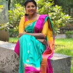 Annabharathi Berchmans Instagram - "சிரிப்பு இல்லாத வாழ்க்கை சிறகு இல்லாத பறவைக்குச் சமம் . பறவைக்கு அழகு சிறகு.. நமக்கு அழகு சிரிப்பு...😊👍" இந்த நாளை ஒரு அழகிய சிரிப்புடன் தொடங்குவோம்💪 இனிய ஞாயிறு வணக்கம் நண்பர்களே ❤ #AnnaBarathi #AnbudanAnnabharathi #sunday #sundayfunday #smile #happy