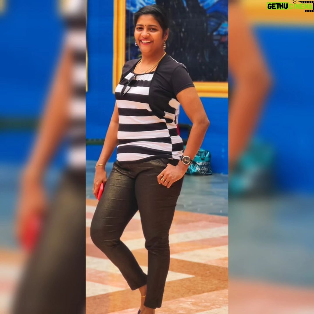 Annabharathi Berchmans Instagram - சிங்கப்பூர் பயணம் 😊