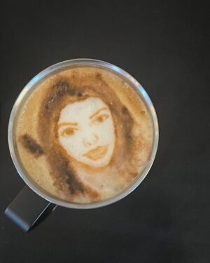 Anne Hathaway Instagram - Swipe right for a warm surprise…