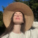 Anne Hathaway Instagram - ✨all gratitude✨