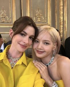 Anne Hathaway Instagram - 💛💎💛 @bulgari @lalalalisa_m