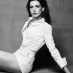Anne Hathaway Instagram - I am so proud to have been one of Elle Magazine’s 2022 Women in Hollywood. I am also very grateful that this Alaïa and I found each other at last. Thank you Nina Garcia and Sharif Hamza!! Editor-in-Chief: @ninagarcia Photographer: @sharifhamza Writer: @kaylaw Stylist: @andrewmukamal Fashion Director: @alexwhiteedits Hair: @hairbyorlandopita Makeup: @gucciwestman Manicure: @redhotnails Production: @traviskiewel @thatoneproduction Set design: @colinl_